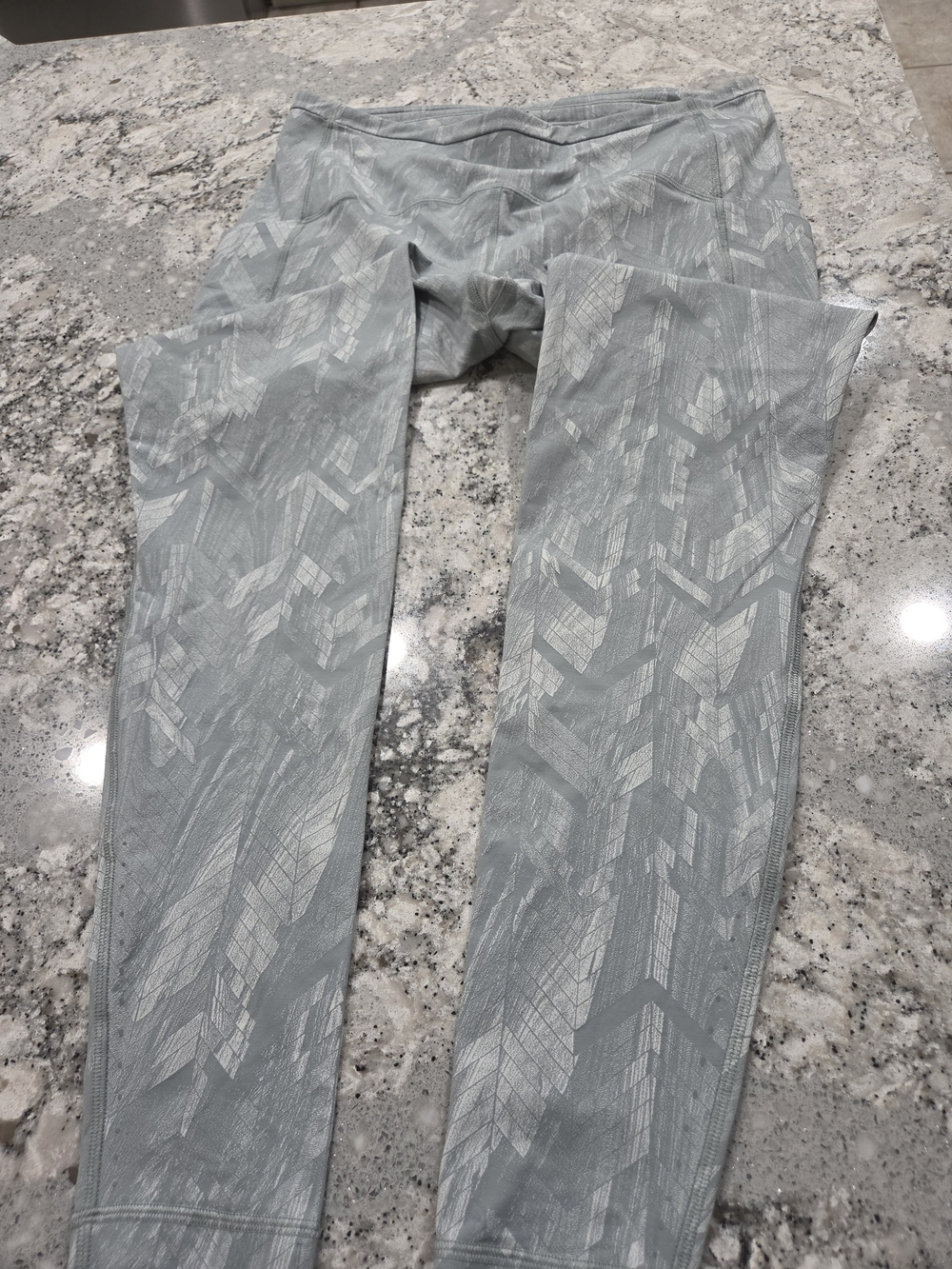 lululemon athletica Light Mint Green Gray White Patterned Leggings with Pockets